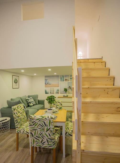 Cosy Flat In Akacfa Str., Aya Apartment Budapest Luaran gambar